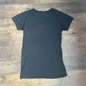 Lululemon swiftly tech short sleeve, black, size 12